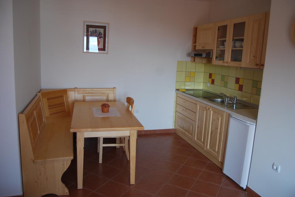 Apartments Organic Tourist Farm Jeglijenk Šentjanž pri Dravogradu Cameră foto