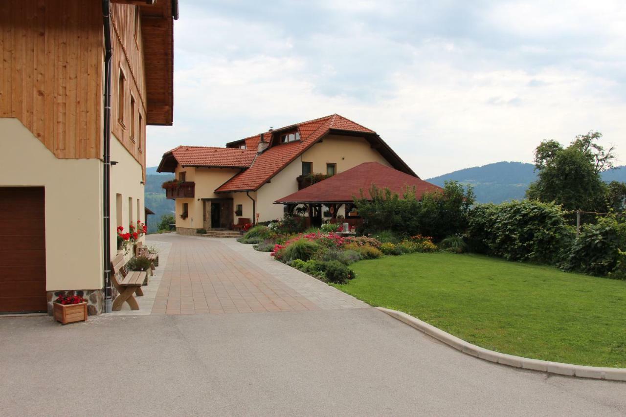 Apartments Organic Tourist Farm Jeglijenk Šentjanž pri Dravogradu Exterior foto